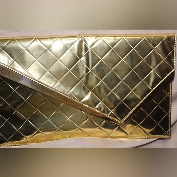 BCBGMAXAZRIA Gold "Suri" Envelope Clutch - Picture 6 of 16